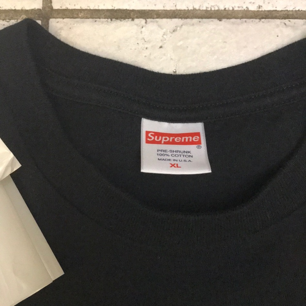 Supreme tee - Picture 3 of 3